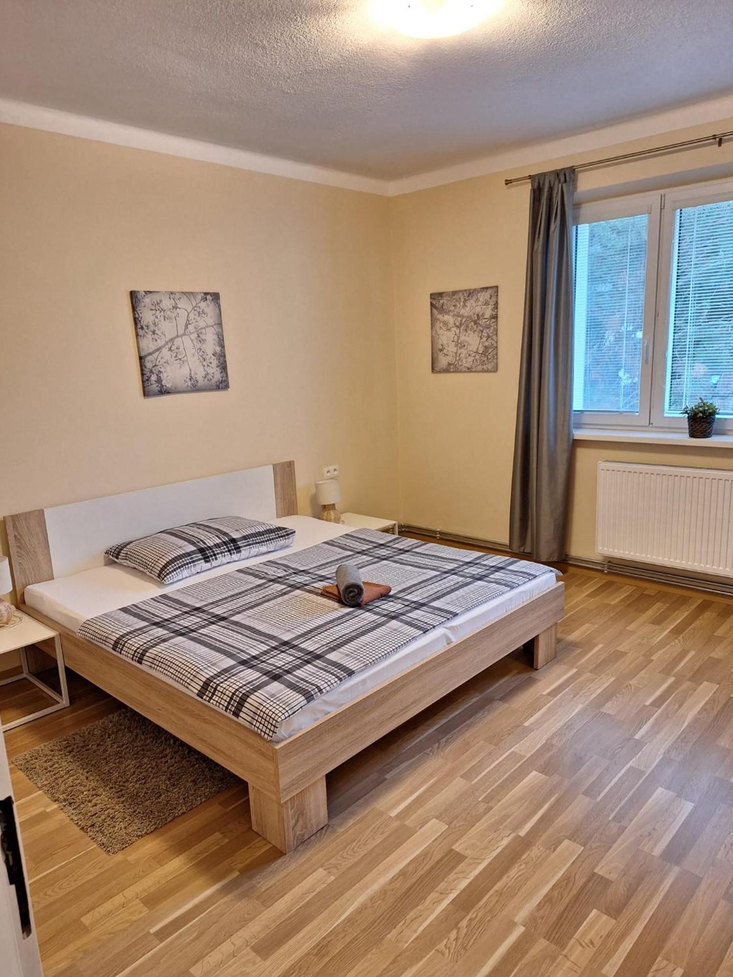 Star Apartments Piest'any Esterno foto